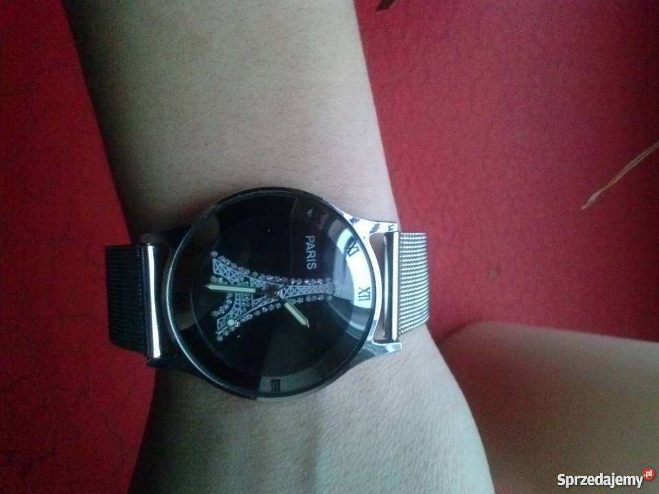 Piekny nowy zegarek z wieżą Eiffla Wałcz