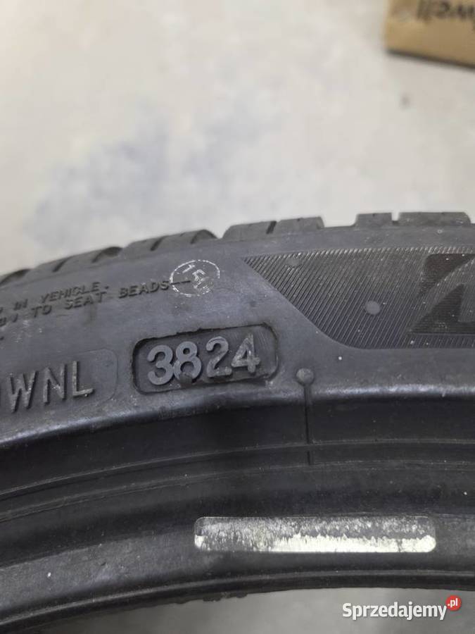 Opony zimowe 2 sztuki Bridgestone 23540r20 Opony podlaskie Białystok sprzedam