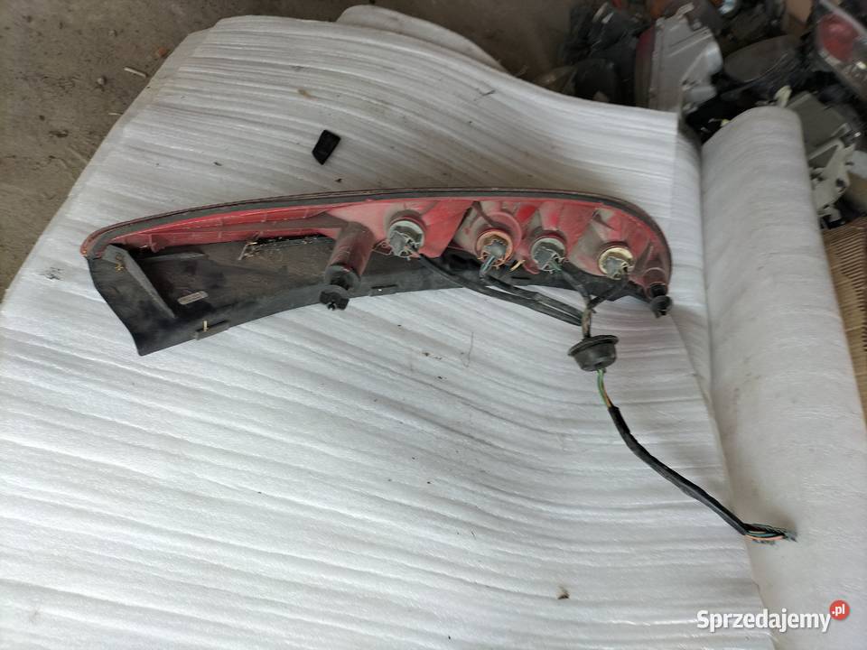 FORD MONDEO MK3 LAMPA LEWA TYŁ KOMBI Lewe Oświetlenie Kamień-Kolonia