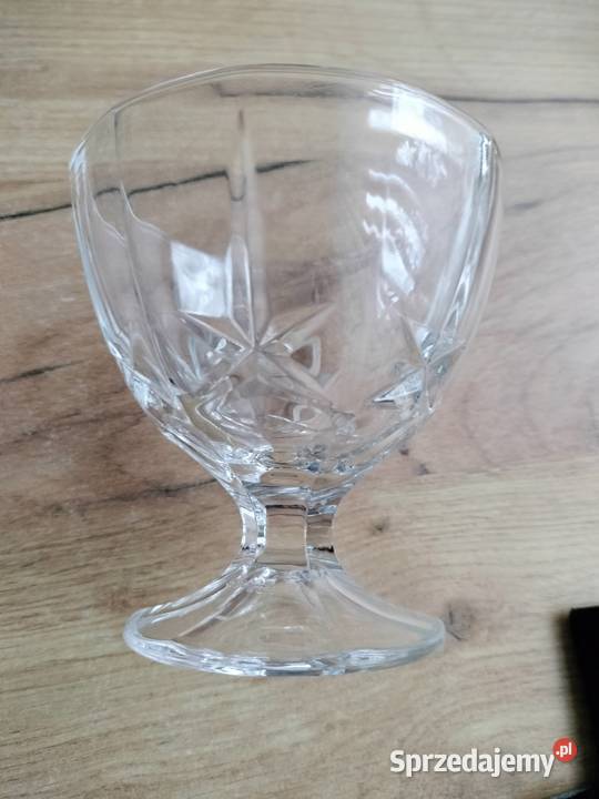 Pucharki do deserów szklane 6 sztuk Choszczno sprzedam