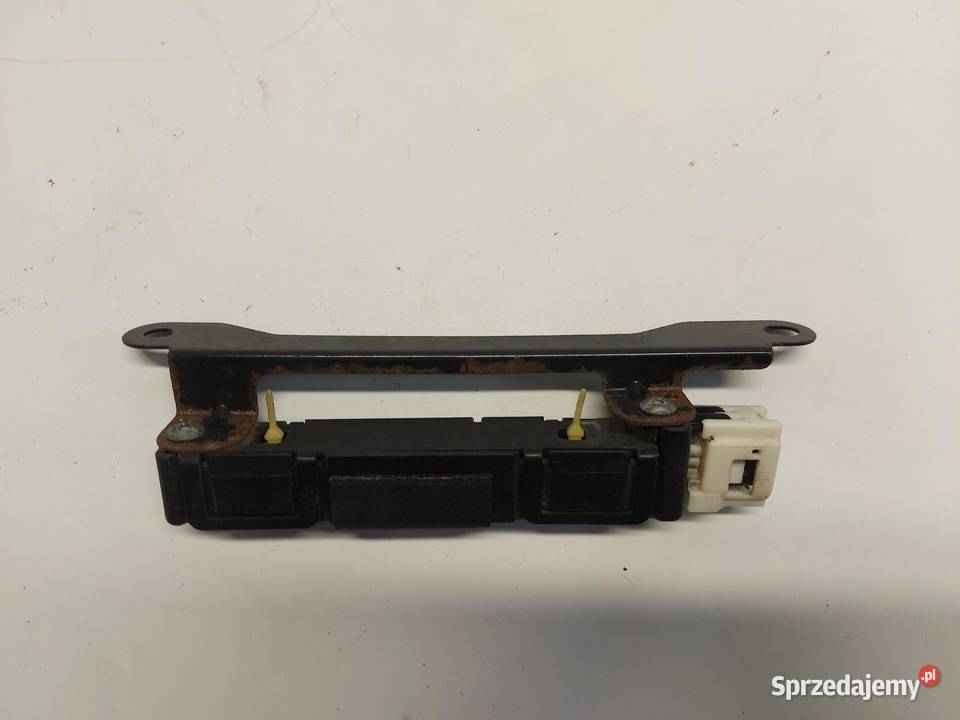 Subaru WRX STI 2015r antena dostępu wzmacniacz