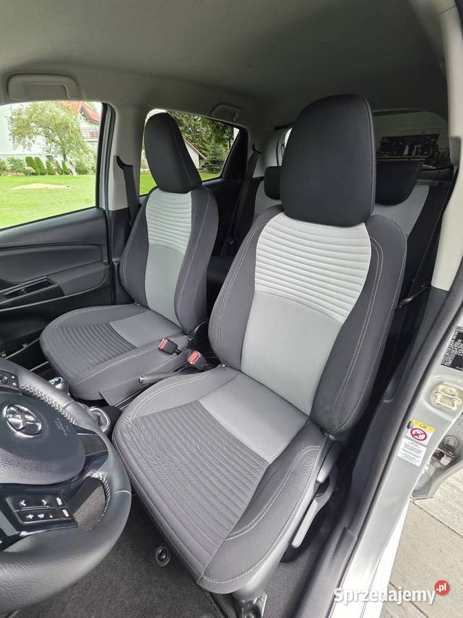 Toyota Yaris 15 111 stan PERFEKT Niedomice