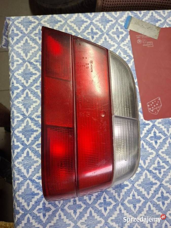 Lampa prawy tył bmw e38 1996 Rok produkcji 1996 Chełm