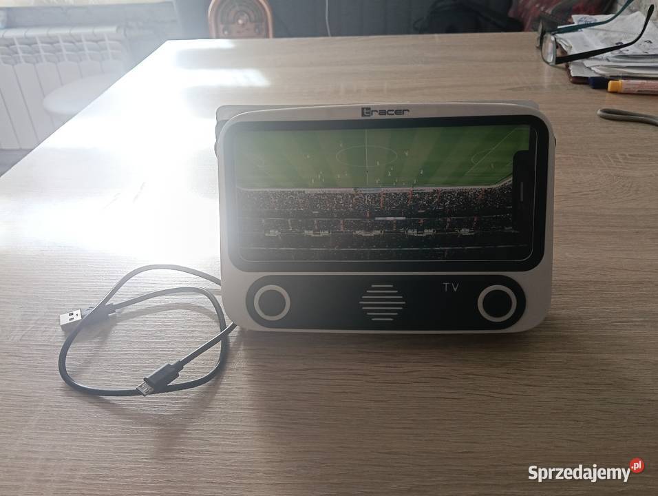 To jest to głośnik bluetooth i ma radio też jest Biała Podlaska sprzedam