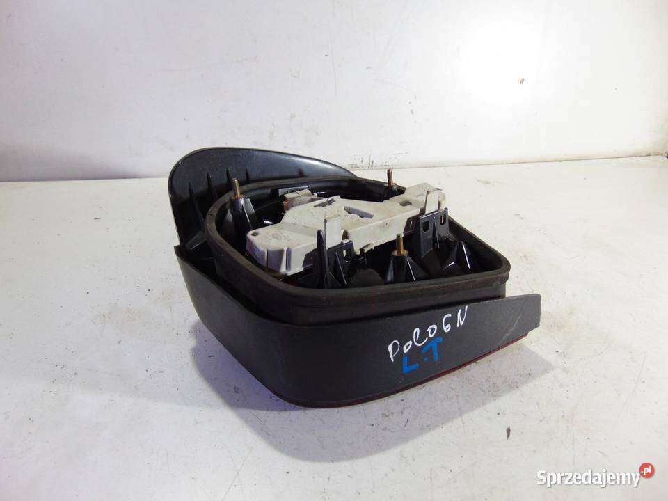 LAMPA LEWA TYLNA TYŁ VW POLO III 6N osobowe