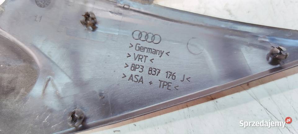 TRÓJKĄT OSŁONA LUSTERKA WEWNĘTRZNA PRAWA AUDI A3 Przystajń