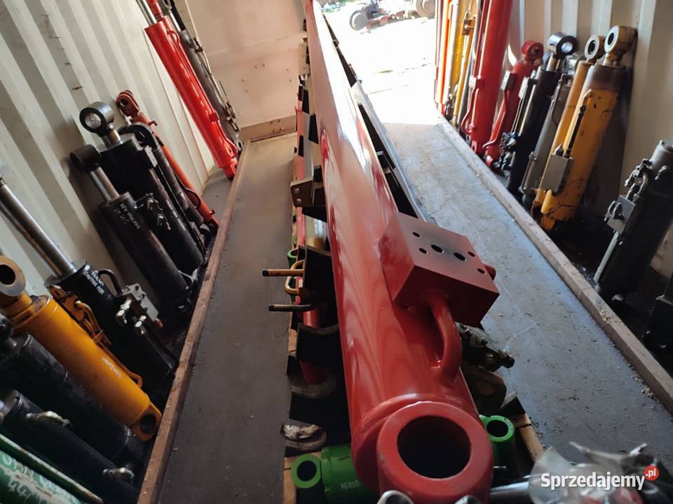 Siłownik hydrauliczny wysuwu ramienia MANITOU Wilkowo