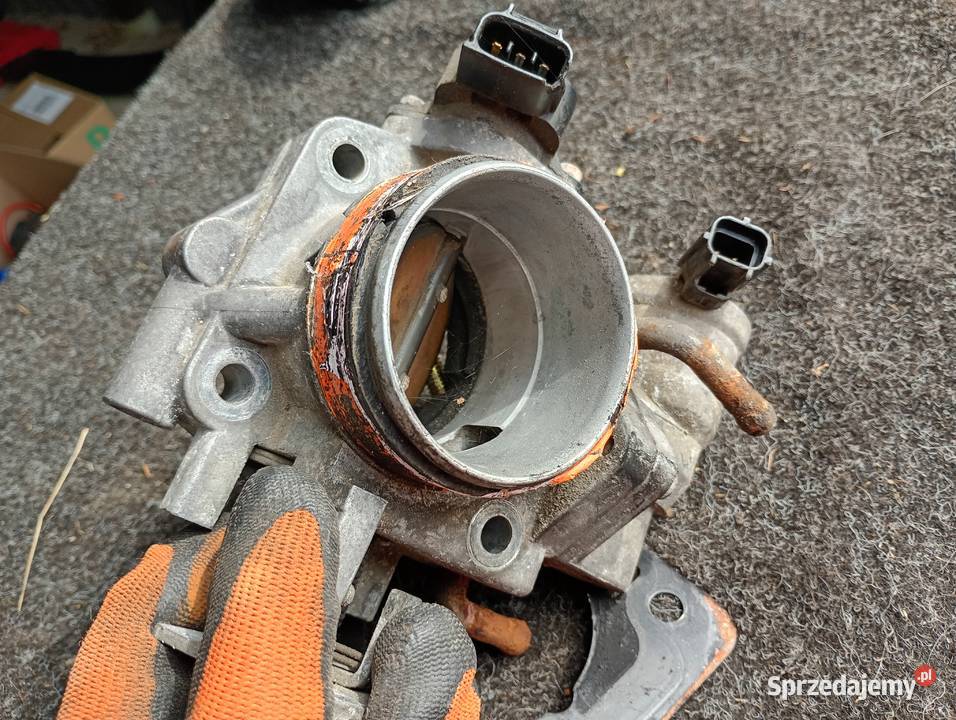 Przepustnica Mazda 323F BA 18 16V Sprawna osobowe Połaniec