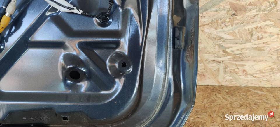 TYLNA KLAPA TYŁ POKRYWA BABAŻNIKA TYŁ SZYBA