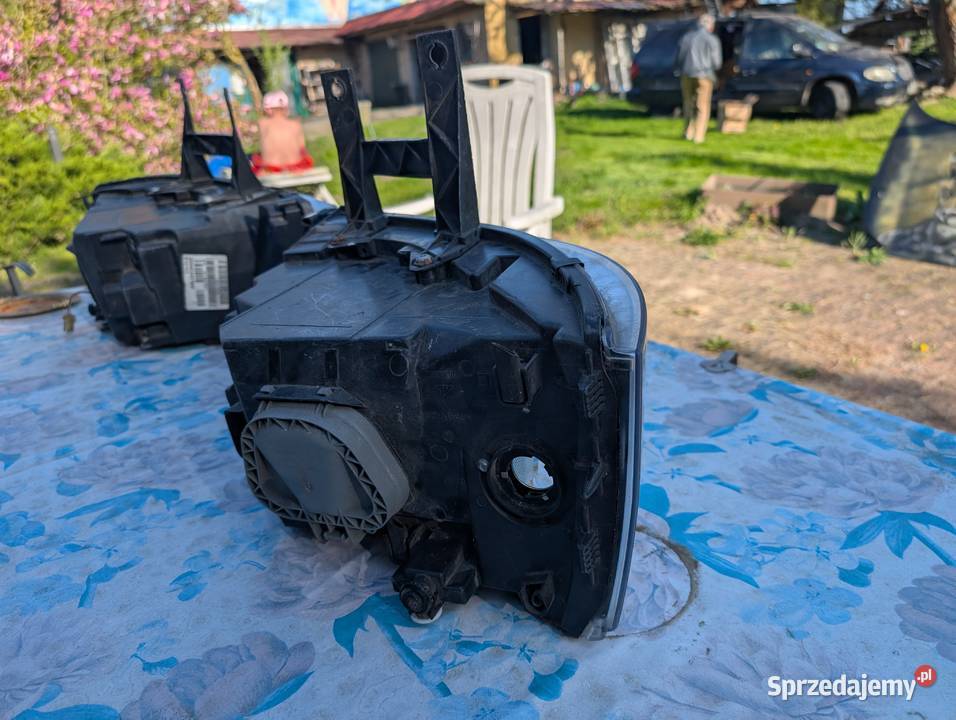 Lampa przednia lewa Volkswagen T5