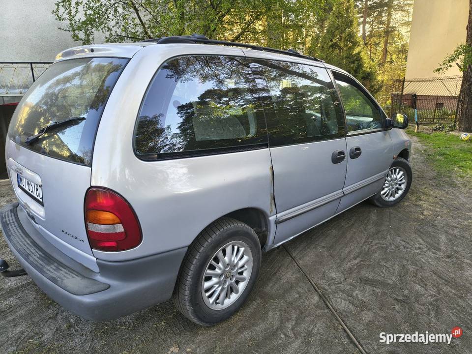 Chrysler Voyager 25TD Rok produkcji 2000 Voyager Otwock
