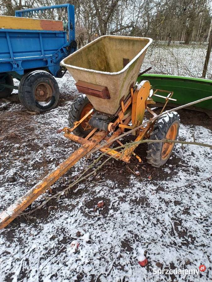 Rozsiewacz nawozu Rozsiewacze nawozów Krogulcza Sucha