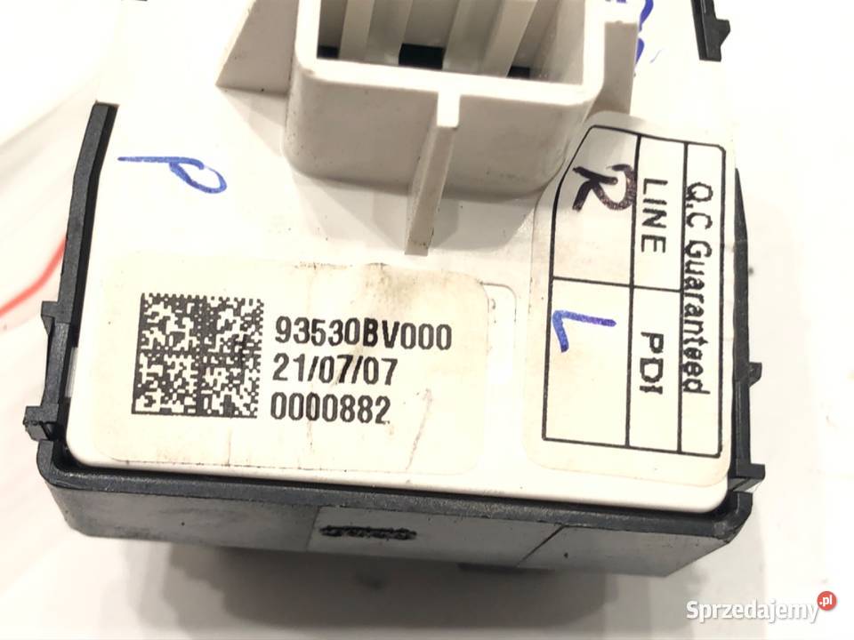 PRZEŁĄCZNIK REGULACJI LUSTEREK HYUNDAI i20 III
