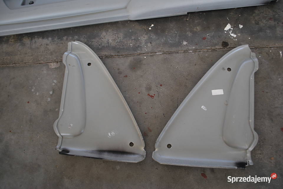 ZDERZAK DO PRZYCZEPY KNAUS NAROŻNIKI Grzebowilk