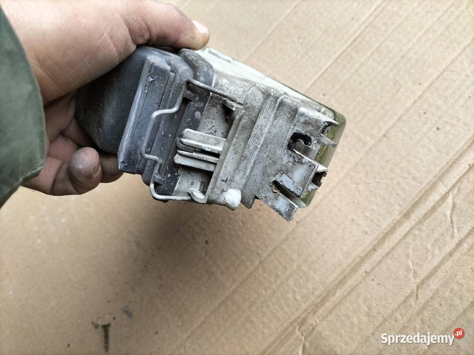 Audi 80 B3 B4 HELLA HALOGEN LEWY SZKŁO HALOGENU osobowe lubelskie Kamień-Kolonia