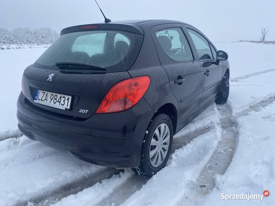 Peugeot 207 Hackback 14 benzyna opony lato zima Rok produkcji 2007 Majdan Sitaniecki sprzedam