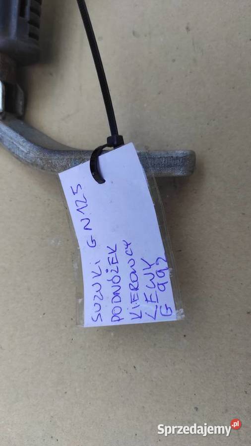 Suzuki GN 125 podnóżek kierowcy lewy prawy do Podnóżki i stopki