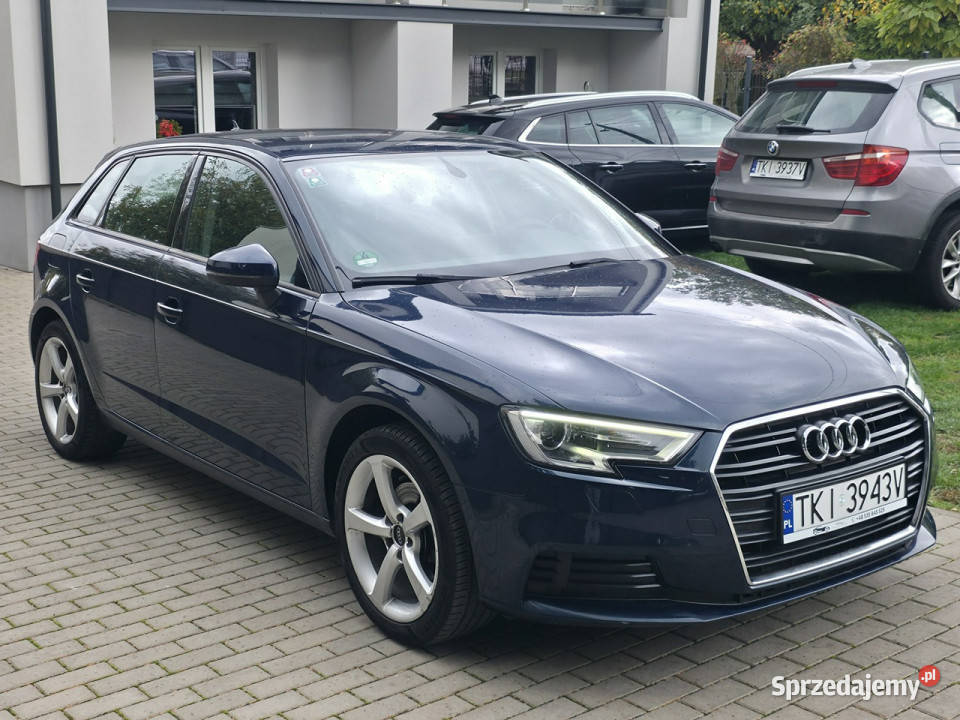 Audi A3 Sportback 14 Benzyna Serwisowany lakier metallic Piekoszów sprzedam