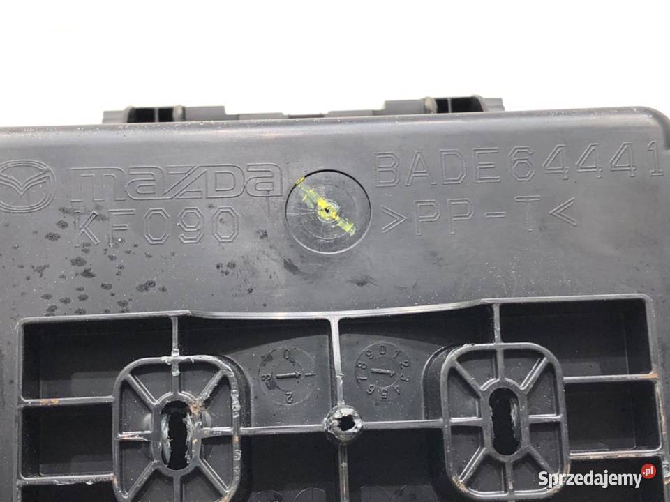 PODŁOKIETNIK MAZDA 3 BM Hatchback BADE64441 podkarpackie