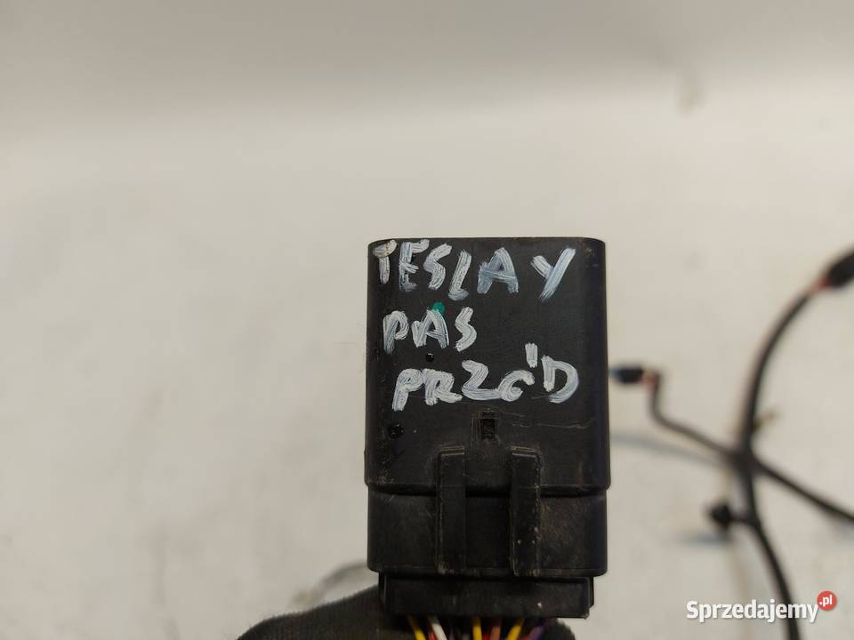 TESLA MODEL Y 2022r WIĄZKA INSTALACJA Materiały instalacyjne