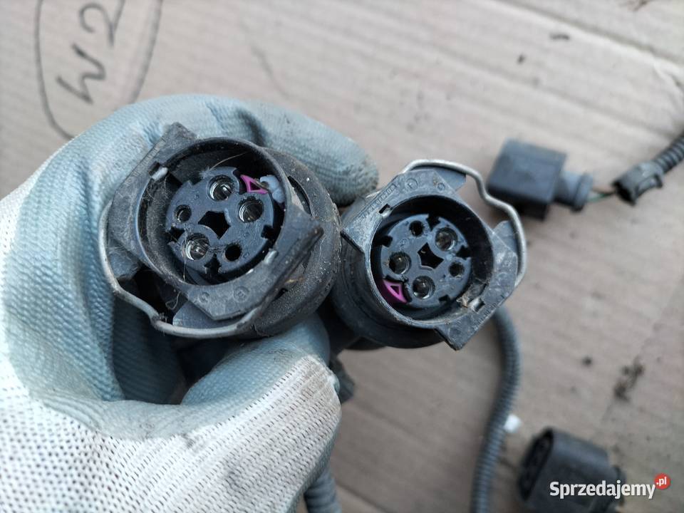 AUDI A38L A3 8L WTYCZKA KOSTKA WIĄZKA LAMPY Kamień-Kolonia