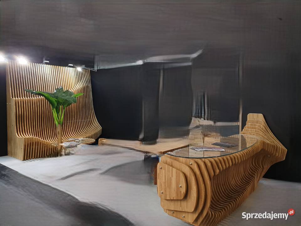 Drewniana ściana reprezentacyjna ekspozycja Osina