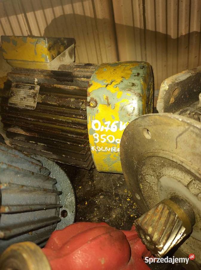 silnik elektrycznu 076 KW 950 obrotów 220380v świętokrzyskie sprzedam