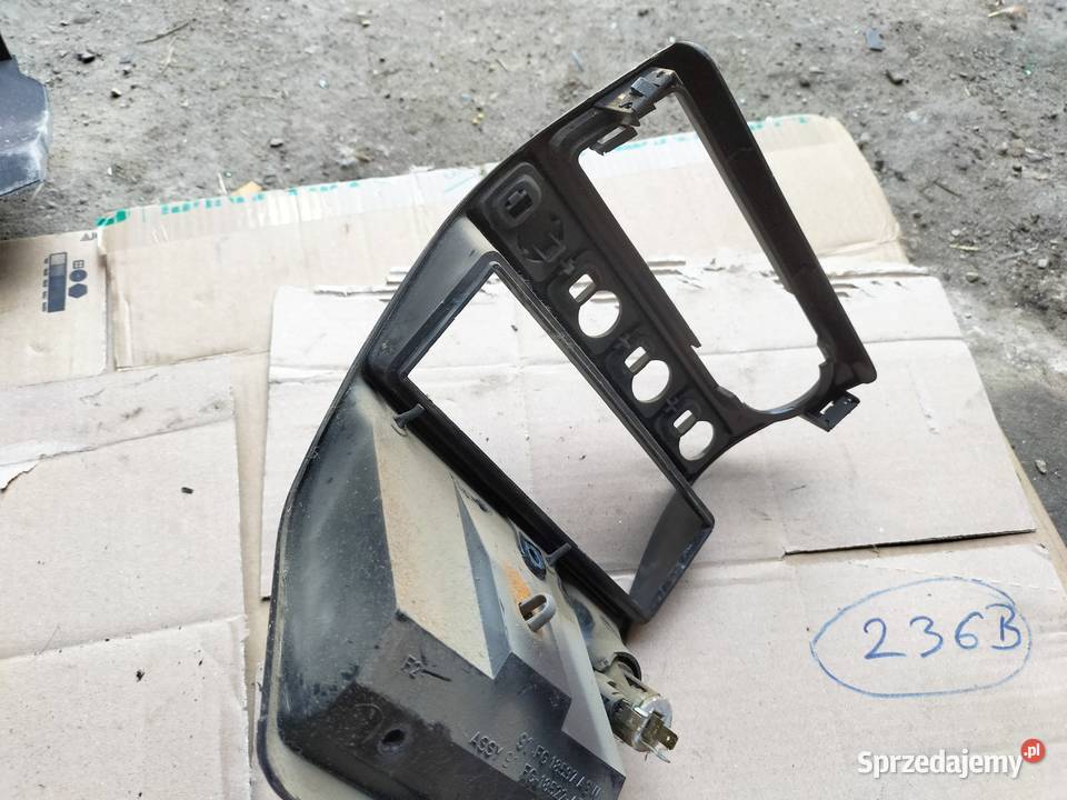 FORD FIESTA MK3 ŚRODKOWA RAMKA RADIA PANEKU Kamień-Kolonia sprzedam
