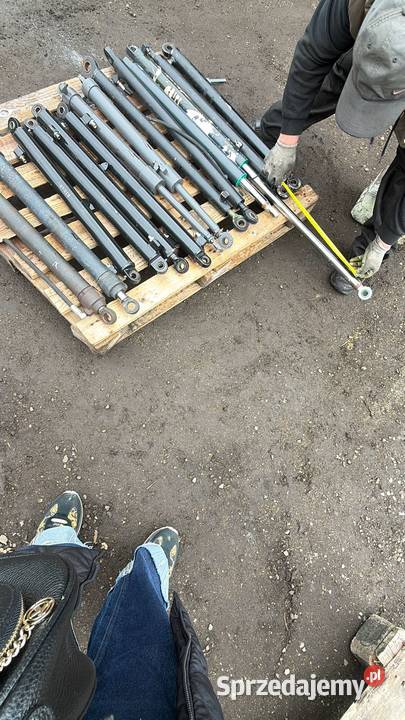 Siłowniki dwustronnego działania Antonie sprzedam