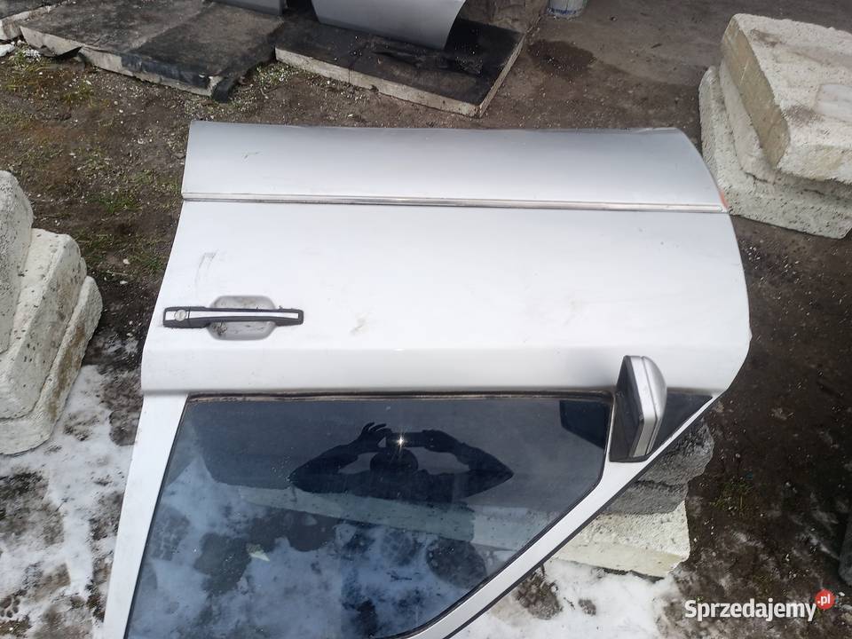Sprzedam części Mercedes W124 części blacharskie Klasa E Kozłów Biskupi sprzedam