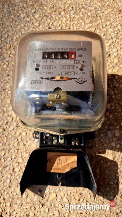 Stary licznik energii elektrycznej PAFAL model Świecie