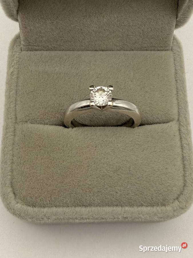 Elegancki Pierścionek Solitaire z Białego Złota Szczecin