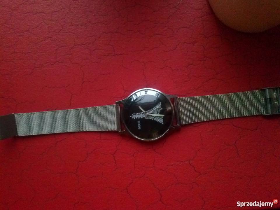 Piekny nowy zegarek z wieżą Eiffla