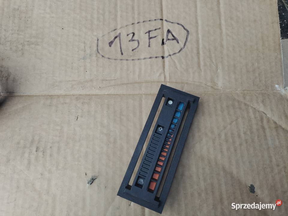 KRATKA OSŁONA PANELU NAWIEWU FORD SIERRA Kamień-Kolonia