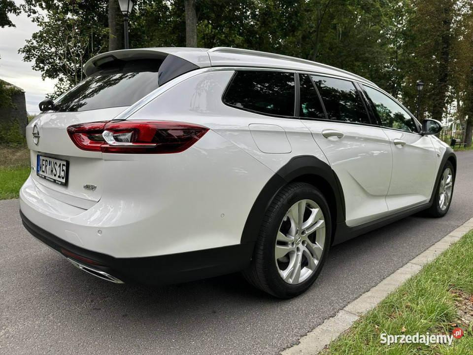 Opel Insignia Country Tourer 20 BiTurbo 209 Navi tempomat