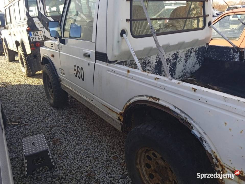 Suzuki Samurai 1989 Wołów