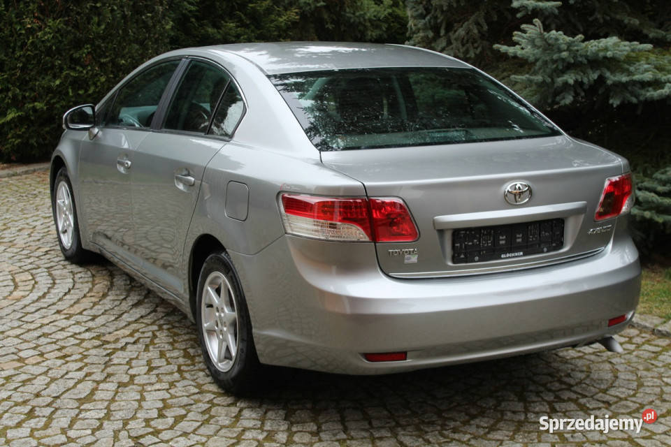 Toyota Avensis 147 Benzyna Przebieg 96 Sedan III podgrzewane fotele Lubań