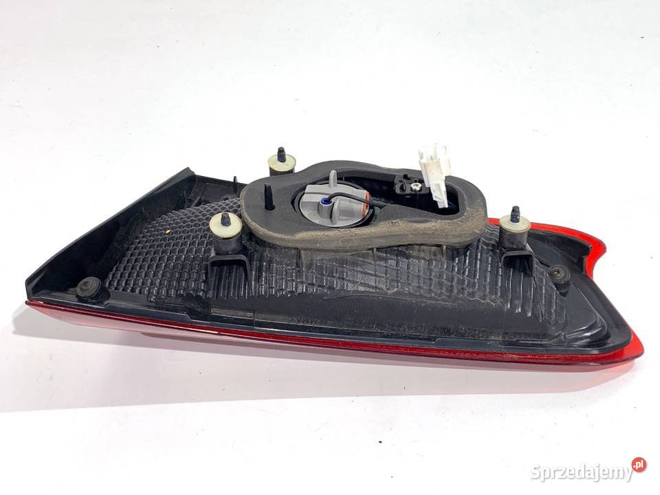 LAMPA TYŁ LEWA WEWNĘTRZNA HYUNDAI i20 II Lampy tylne