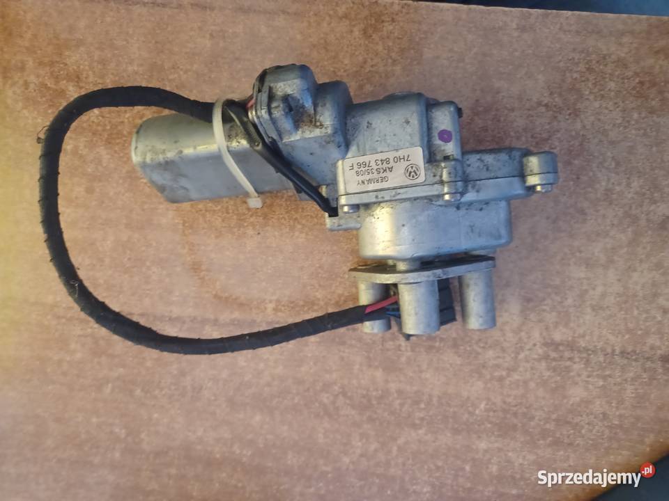 SILNICZEK DOMYKANIA DRZWI PRAWY 7H0843766F