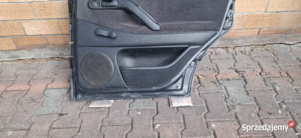 Drzwi Vw Passat B4 osobowe Sandomierz