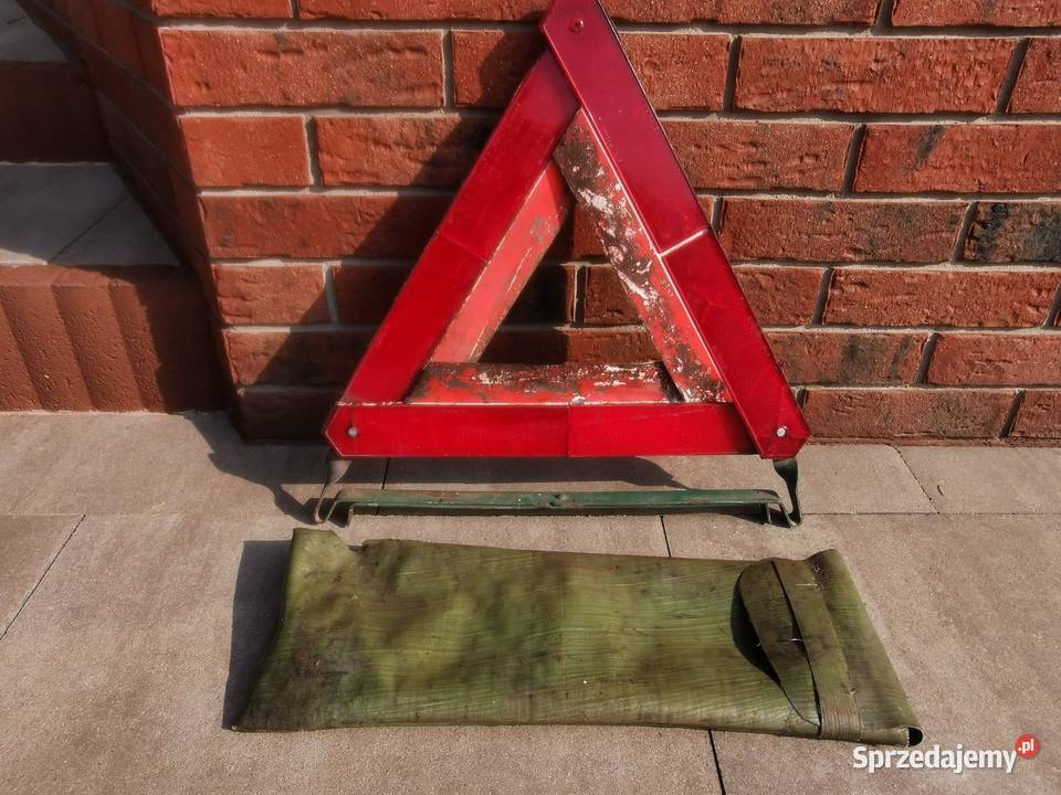 Stary Trójkąt Ostrzegawczy z epoki PRLu Rzeszów