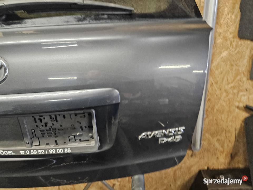 Toyota avensis t25 klapa tylna kombi 0308 Kutno