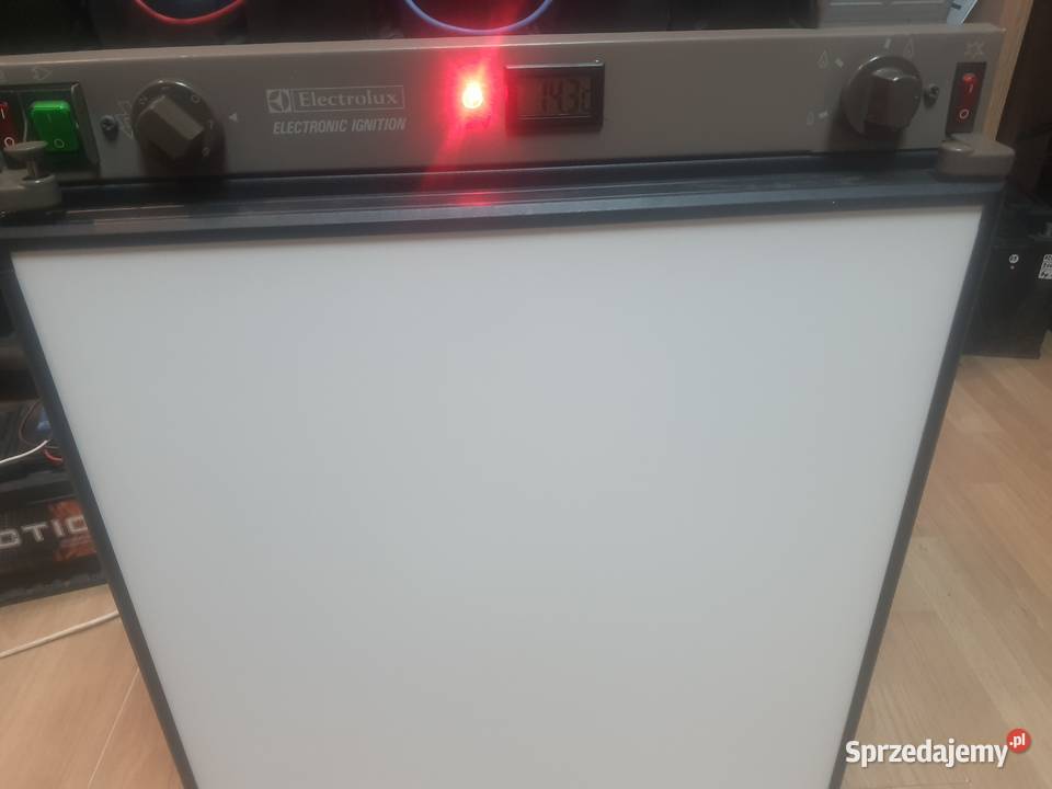 Lodówka turystyczna na 230V 12V GAZ