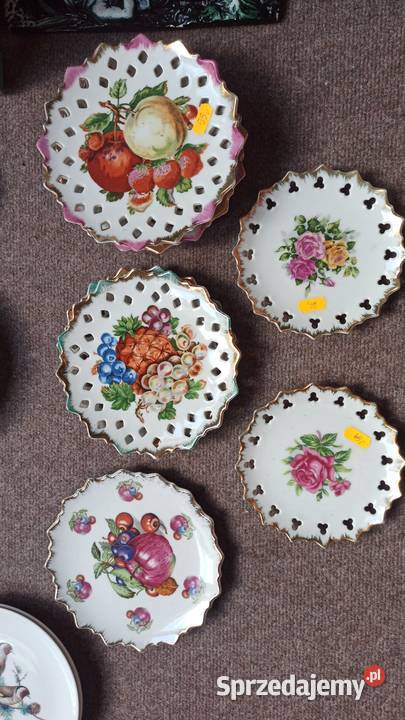 Talerzyk z owocami Biała porcelana
Ażury reliefy Porcelana i szkło