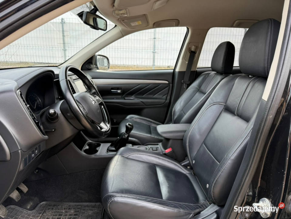 Mitsubishi Outlander 20KAT 150 Kamera Skóra autoalarm Przeźmierowo