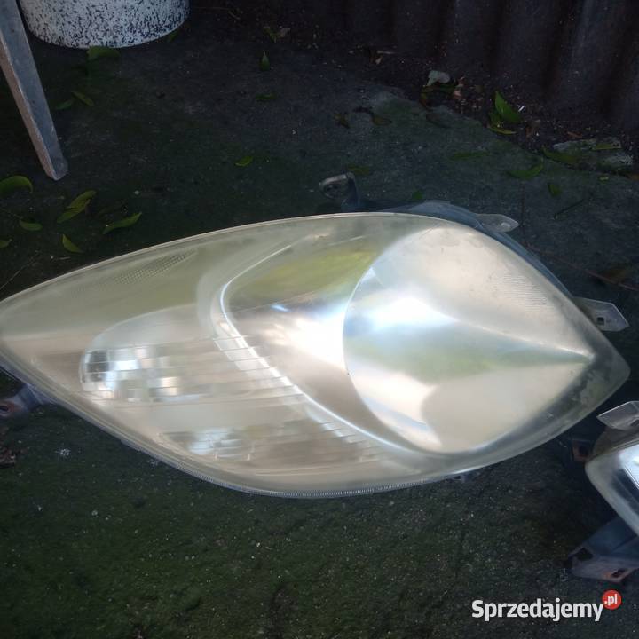 Lampy przód toyota Yaris 2 2005 Valeo europa sprzedam