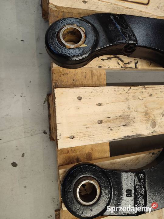 Ramię dolne podnośnika Massey Ferguson 8690 wielkopolskie Wilkowo