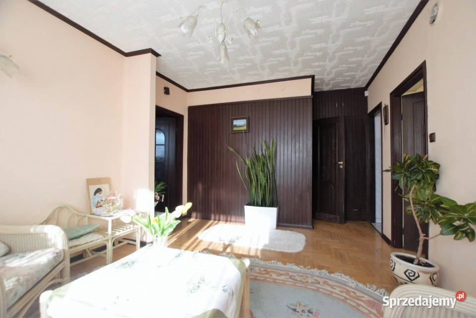 sprzedaży domu wolnostojącego 300m2 Kielce