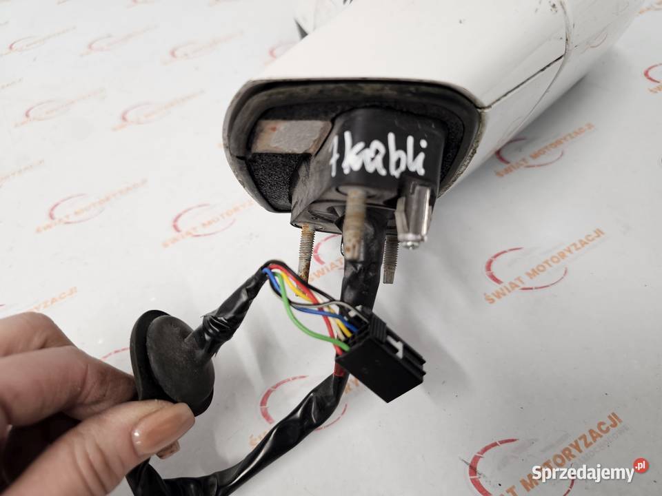 MOKKA A 18r Lusterko prawe 7pin białe anglik świętokrzyskie Kielce sprzedam