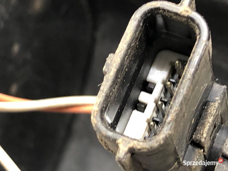 LAMPA PRAWY TYŁ RENAULT TRAFIC III 265556737R sprzedam